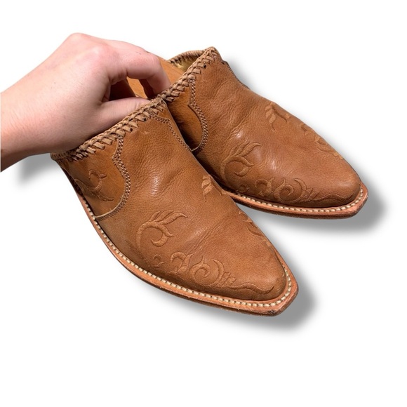 LIBERTY Black Brown Embroidered Leather Mules Size 9.5 - Picture 3 of 11